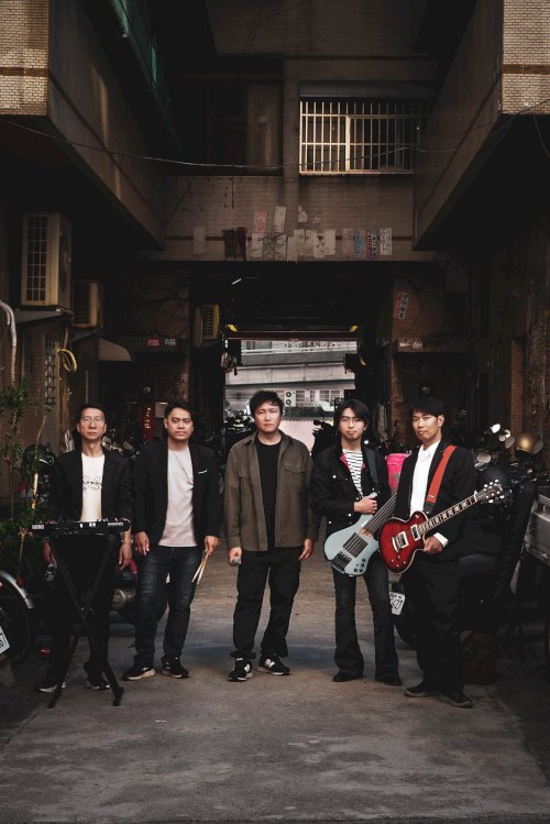  雨城時刻 Rain City Moment